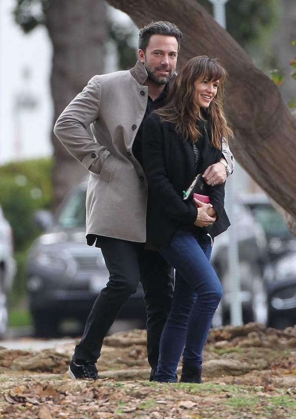 ben-affleck-i-jennifer-garner-na-spacerze-304782-GALLERY600-f1346c6