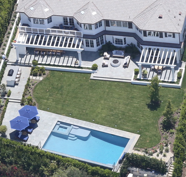 PREMIUM EXCLUSIVE Reese Witherspoon's amazing Palisades Dream Home
