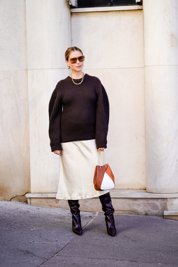 Street Style : Paris Fashion Week Womenswear Spring/Summer 2019 : Day Four