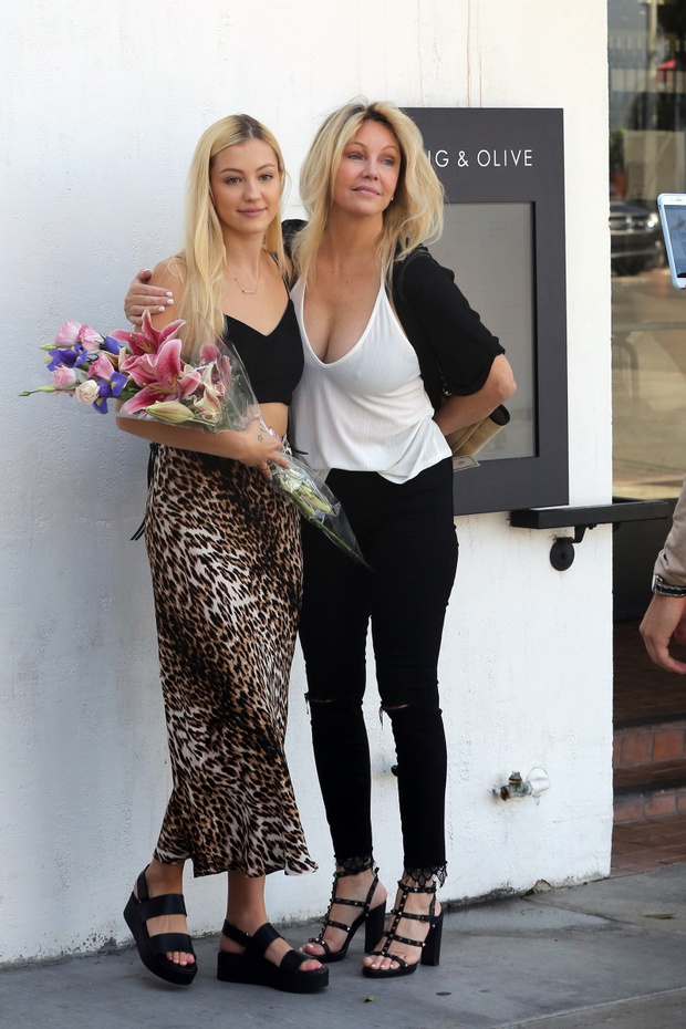 ** PREMIUM EXCLUSIVE RATES APPLY ** Heather Locklear celebrates daughter Ava's Birthday along with Chris Heisser and mystery man