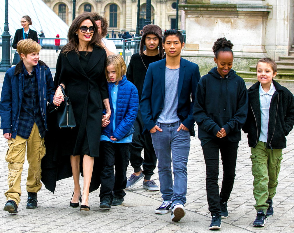 Angelina Jolie z dziećmi