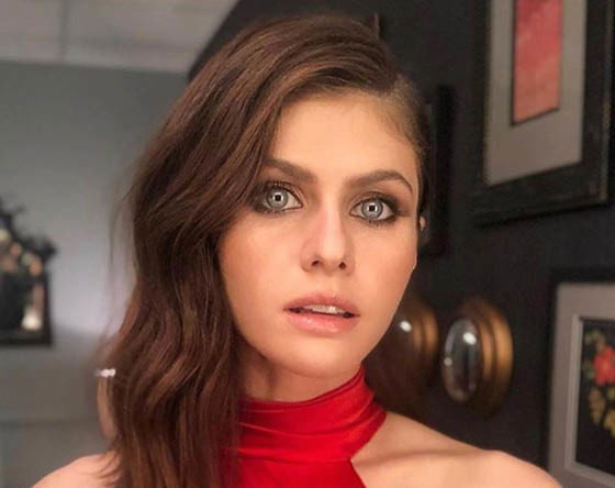 oczy2.aktorka-alexandra-daddario-2020