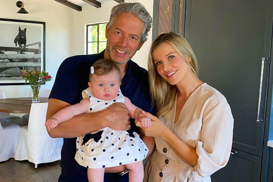 Joanna Krupa z córką i mężem