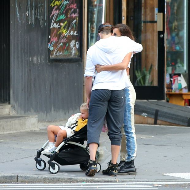 Bradley Cooper wita si? z Irin? Shayk