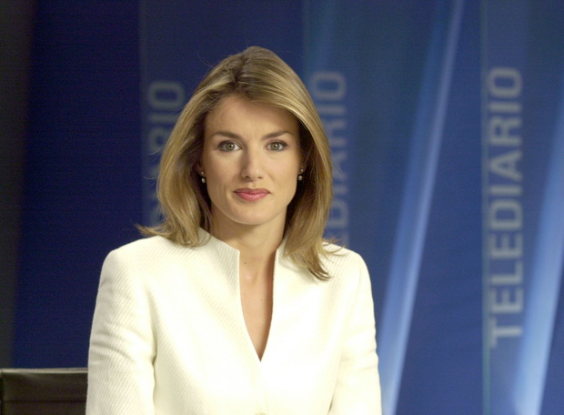 Spanish Royal House Announces the Engagement Between CrownPrince Felipe and Letizia Ortiz Rocasolano -
