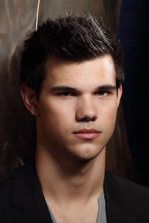 Kristen Stewart, Robert Pattinson And Taylor Lautner Photo Shoot