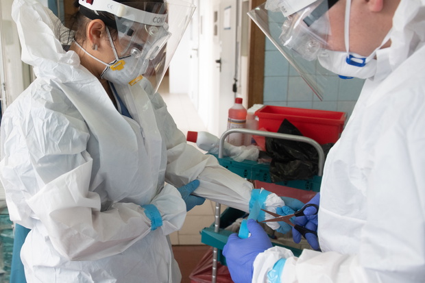 Pandemia Koronawirusa - lekarze walcza z Covid-19