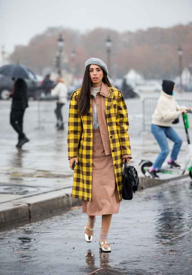 Street Style At Paris Fashion Week - Womenswear Spring Summer 2021 : Day Two
