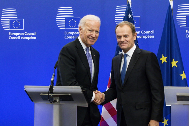Wiceprezydent USA Joe Biden i Donald Tusk
