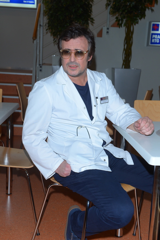 Bartosz Opania
