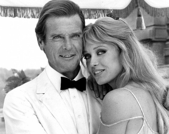 Tanya Roberts, Roger Moore