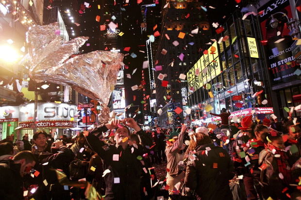 Revelers Descend on Times Square For New Years Eve