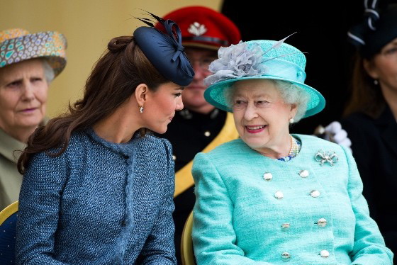 księżna Kate, królowa Elżbieta II