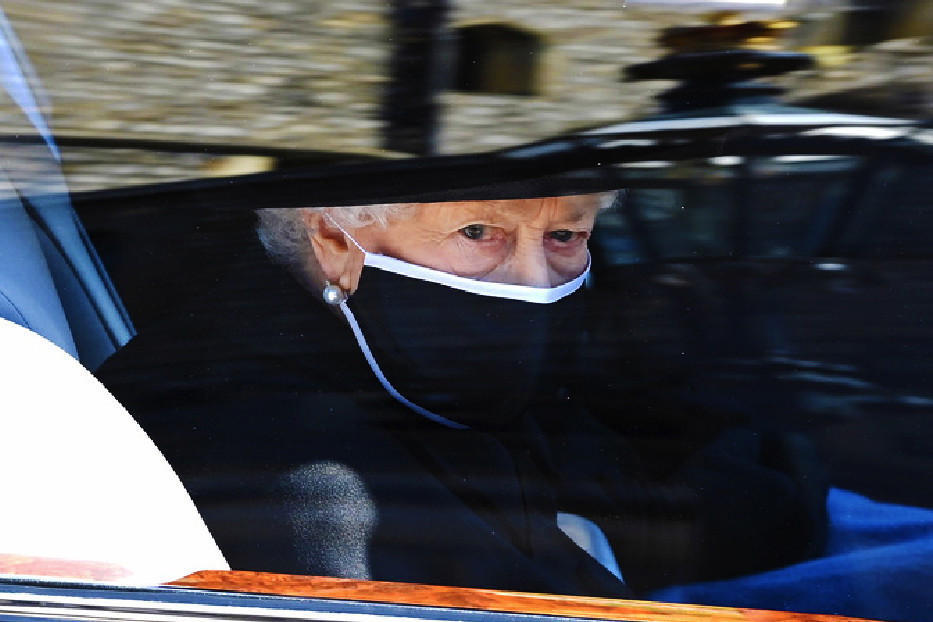 Pogrzeb księcia Filipa, 17.04.2021 rok, królowa Elżbieta II na pogrzebie męża, Windsor