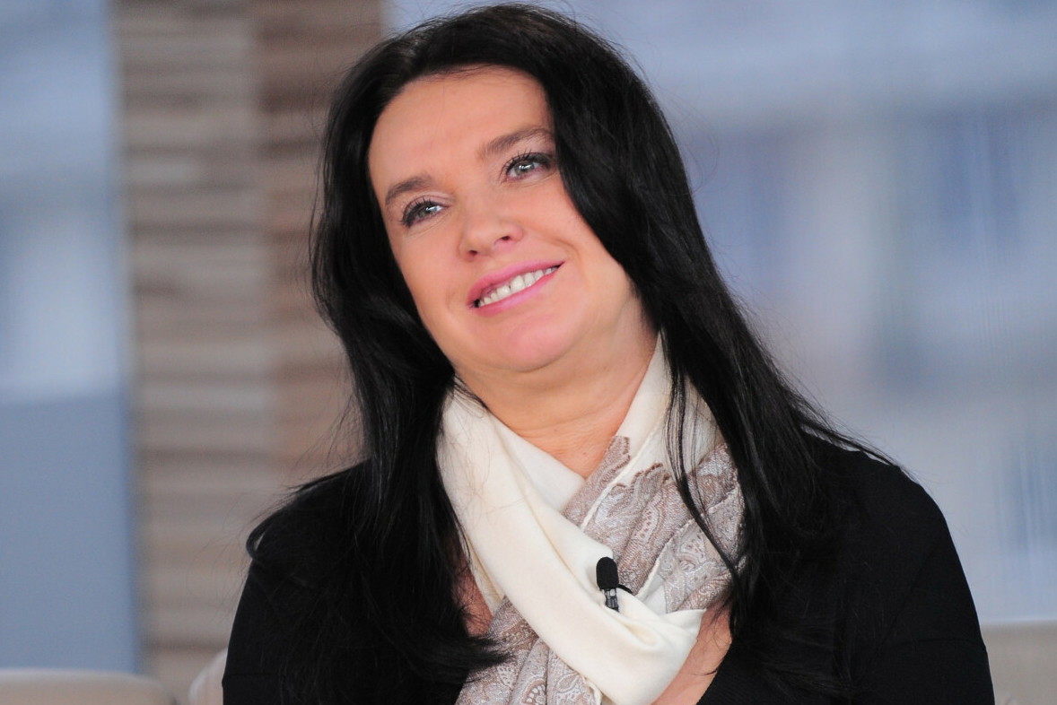 EN_00941977_0008, Ewa Krawczyk, wzruszający gest na pogrzebie szwagra