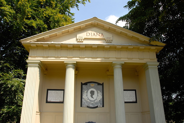 Althorp - Childhood Home And Grave Of Diana Princess Of Wales