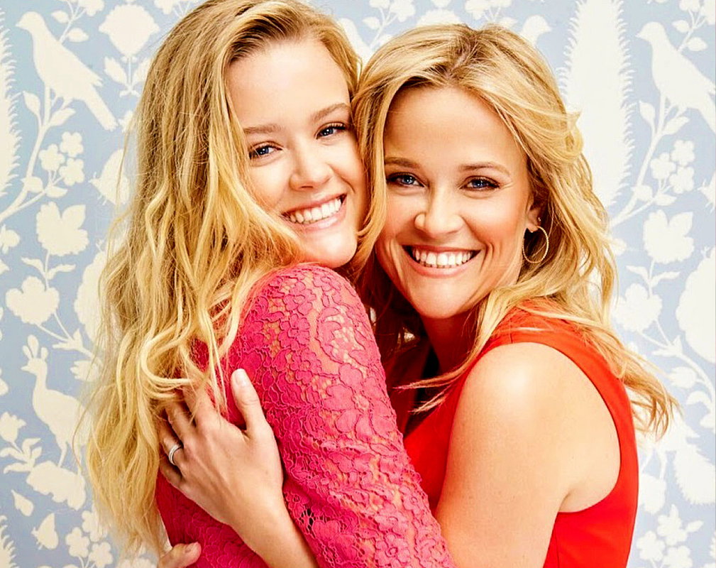 Reese Witherspoon, Ava Phillippe