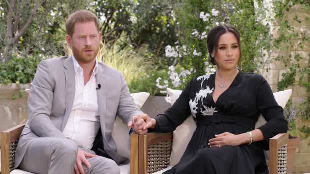 Meghan Markle i ksi??? Harry podczas wywiadu z Oprah Winfrey
