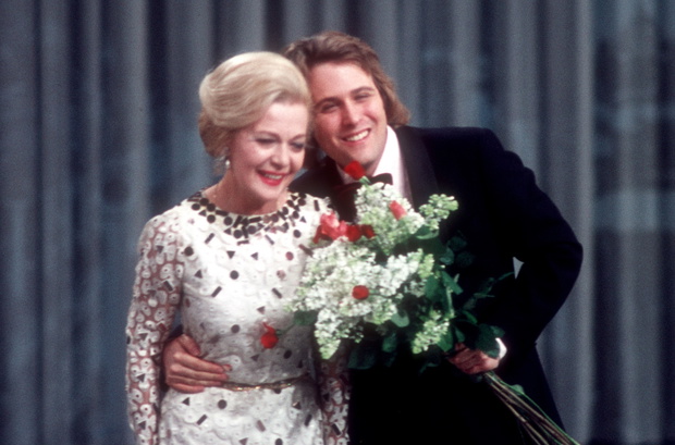 Martha Eggerth, Sohn Jan Kiepura, nach Auftritt in der Hans-Joac