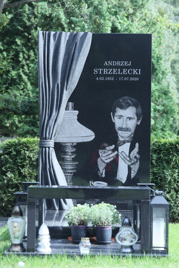 Nowy grób Andrzeja Strzeleckiego