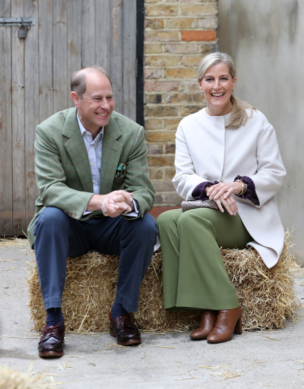 The Earl And Countess Of Wessex Visit Vauxhall City Farm