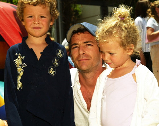 Luke Perry, Jack Perry, Sophie Perry, premiera filmu Garfield, Los Angeles, USA, 06.06.2004 rok