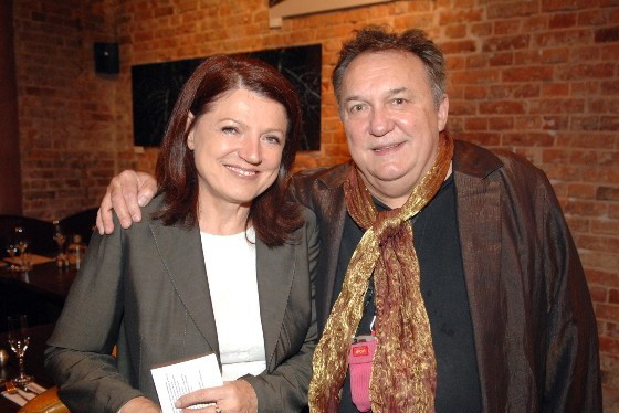 Urszula Dudziak i Michał Urbaniak jamnik