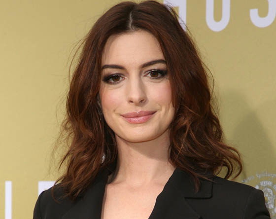 anne hathaway2