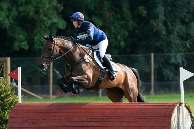Zara Tindall na zawodach je?dzieckich