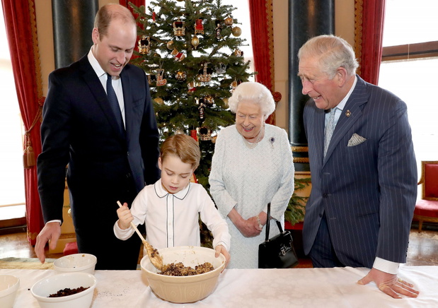 Ksi??? George przygotowuje ?wi?teczny pudding