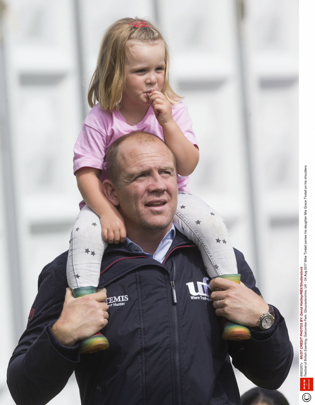 Zara Tindall z rodzin? na zawodach konnych