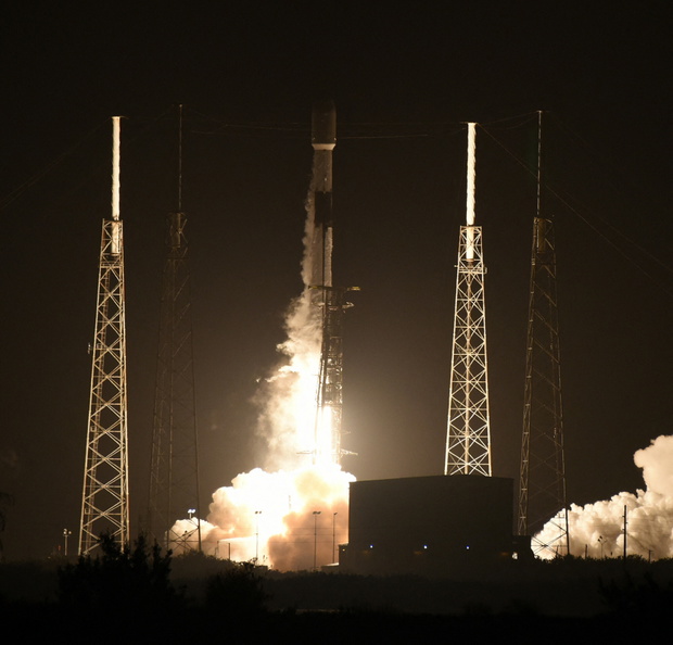 Rakieta Falcon 9 wynosi tureckiego satelit?