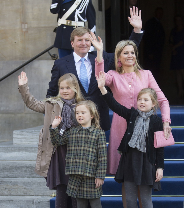 Guests Leave After Brunch The Day After The Inauguration Of King Willem Alexander