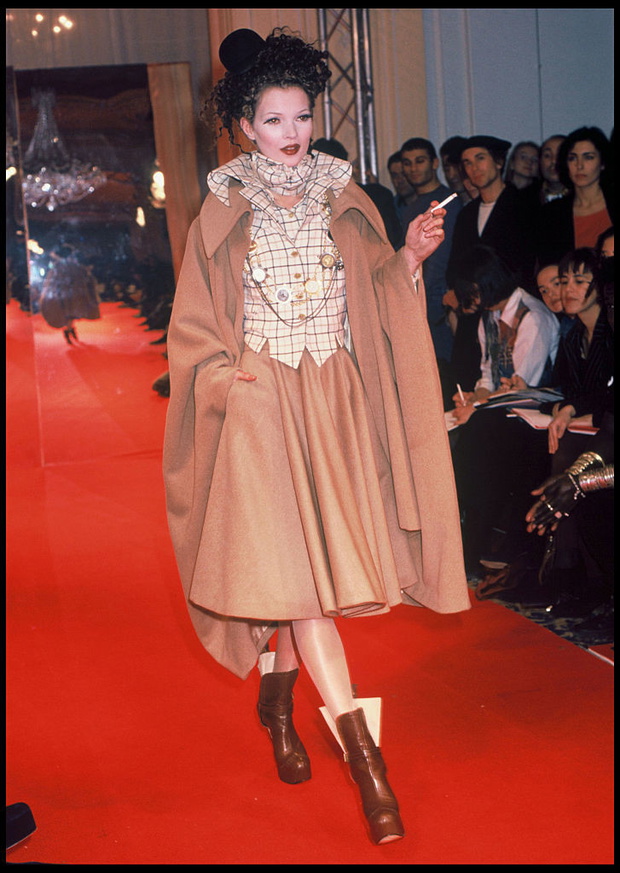 Ready To Wear Fashion Shows Fall Winter 1992 - 1993 Collections - Paris