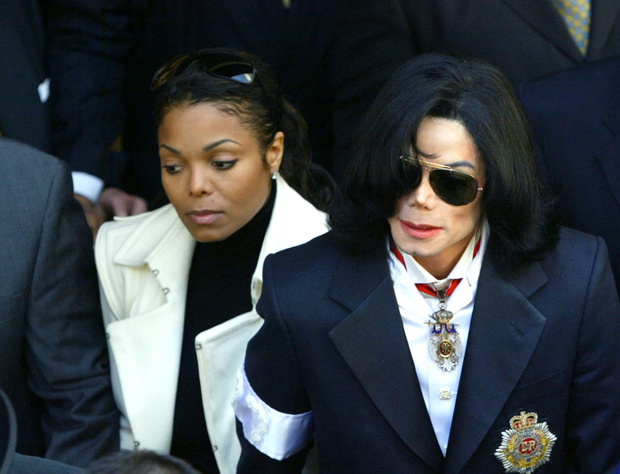 Michael Jackson Leaves Santa Maria Court House After Pleading Innocent on Child Molestation Charges