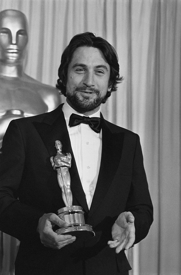 De Niro Wins Oscar