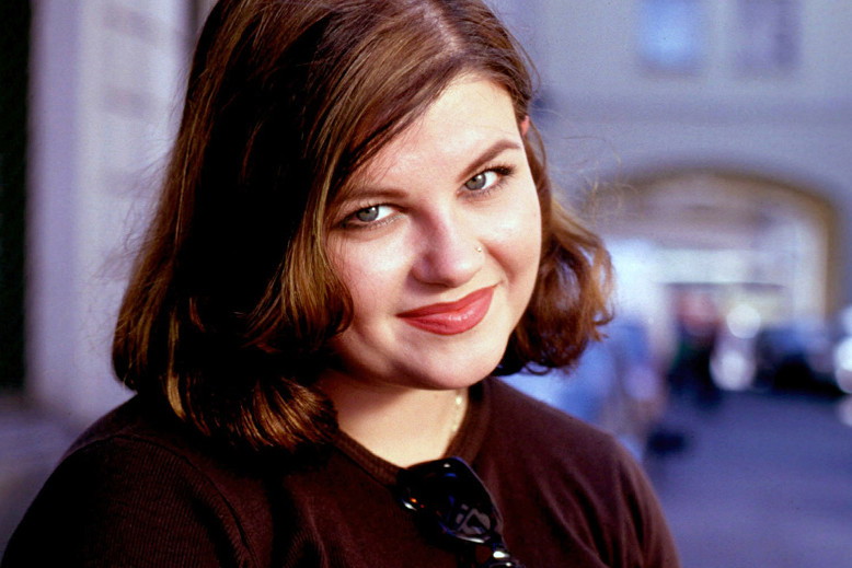 Monika Ambroziak, aktorka Teatru Buffo, Warszawa, 09.08.1996 rok, jamnik - otwarciowe