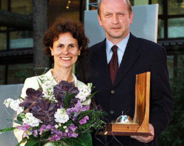 Maciej Płażyński, żona Elżbieta Płażyńska, Srebrne Jabłka „Pani”, Warszawa, 24.06.2002 rok, jamnik - otwarciowe