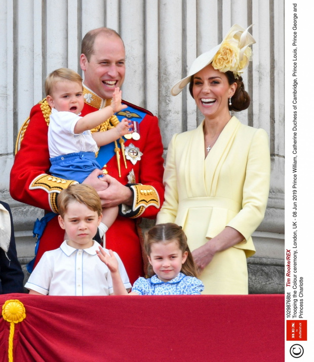 Brytyjska rodzina królewska podczas ?wi?ta Trooping the Colour