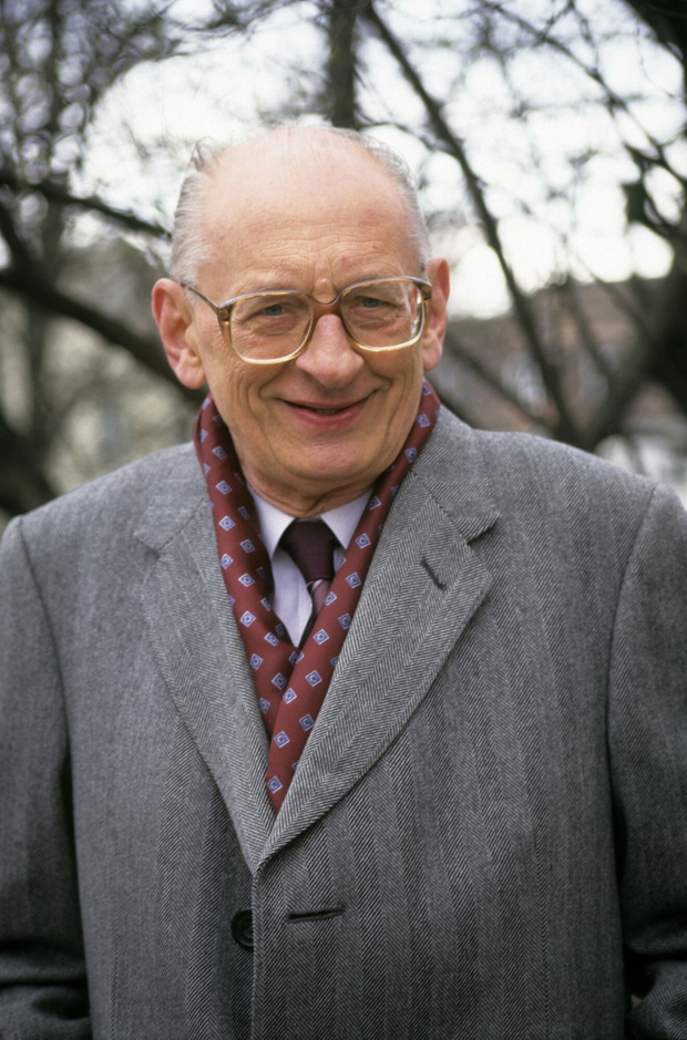 WLADYSLAW BARTOSZEWSKI