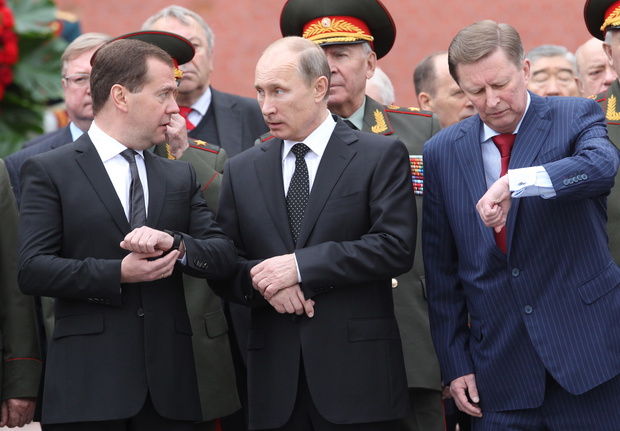 Vladimir Putin Lays Wreath To Mark The 72nd Anniversary Of The Nazi Invasion Of The Soviet Union