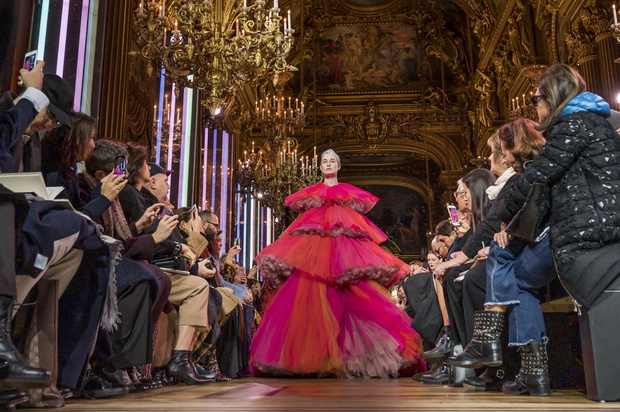 Schiaparelli : Runway - Paris Fashion Week - Haute Couture Spring Summer 2019