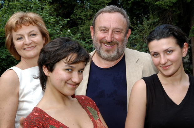 Tadeusz Drozda z rodzin¹ , ¿on¹ i córkami