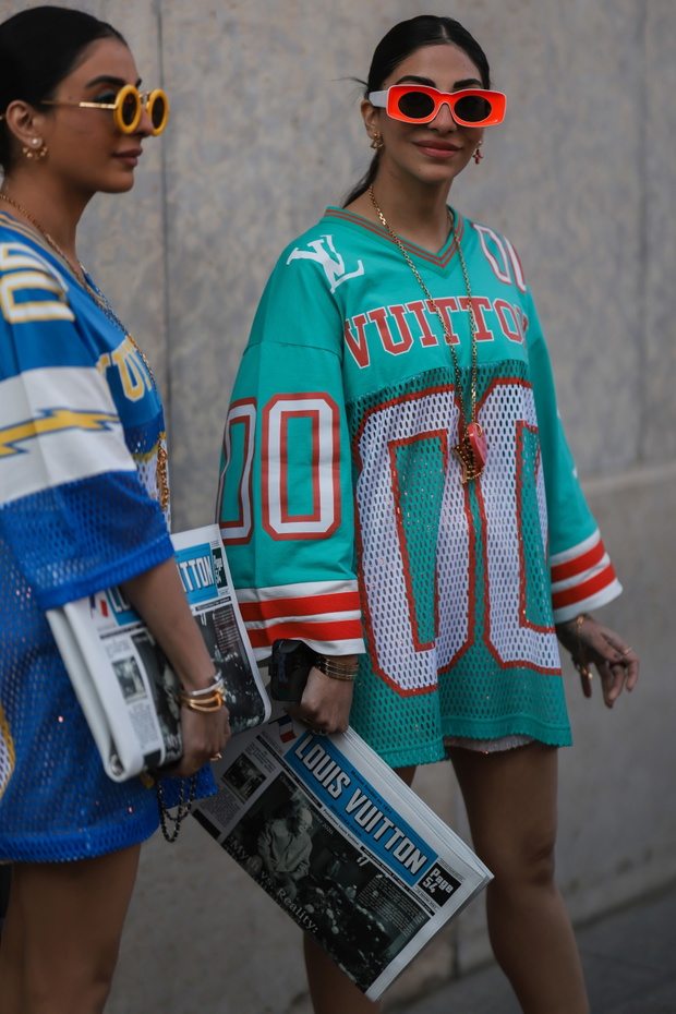 Street Style : Day Eight - Paris Fashion Week - Womenswear F/W 2022-2023