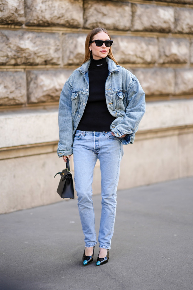 Street Style : Day Six - Paris Fashion Week - Womenswear F/W 2022-2023