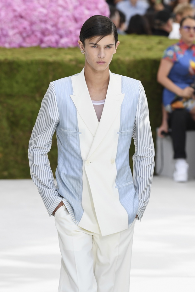 Dior Homme: Runway - Paris Fashion Week - Menswear Spring/Summer 2019