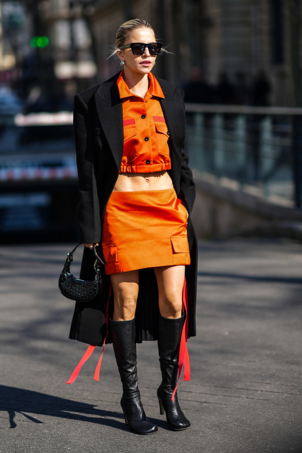 Street Style : Day Eight - Paris Fashion Week - Womenswear F/W 2022-2023