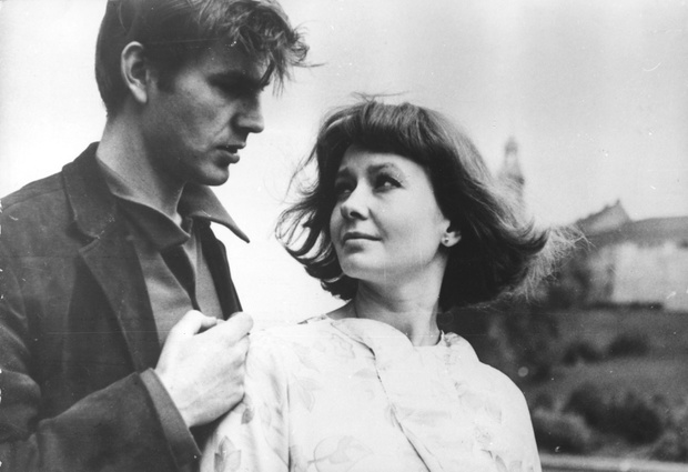 El¿bieta Czy¿ewska i Janusz Guttner w filmie "Niekochana"
