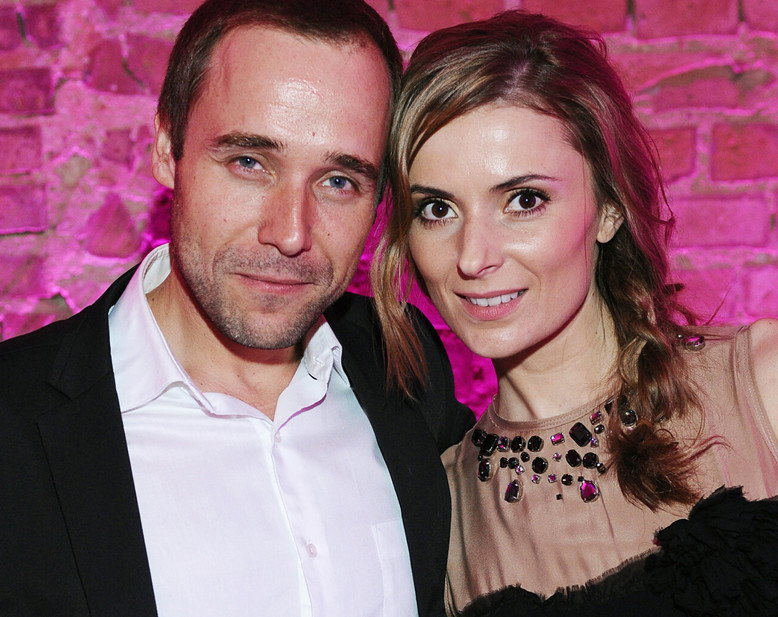 Halina Mlynkova, Łukasz Nowicki, Warszawa, gala inauguracyjna marki T-mobile, 13.06.2011 rok, jamnik - otwarciowe