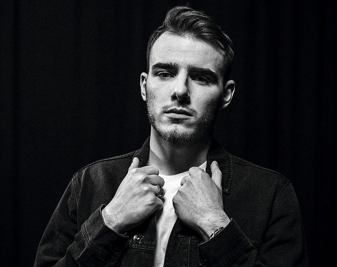 Krystian Ochman, zdjęcia promocyjne – Universal Music Polska, VIVA! 6/2021